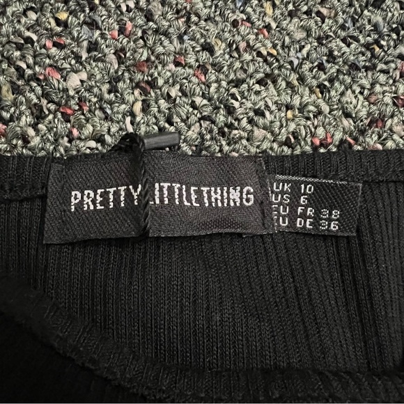PRETTYLITTLETHING Black Ribbed Cropped Tank Top Sleeveless Casual Shirt Dip Hem - Picture 14 of 16